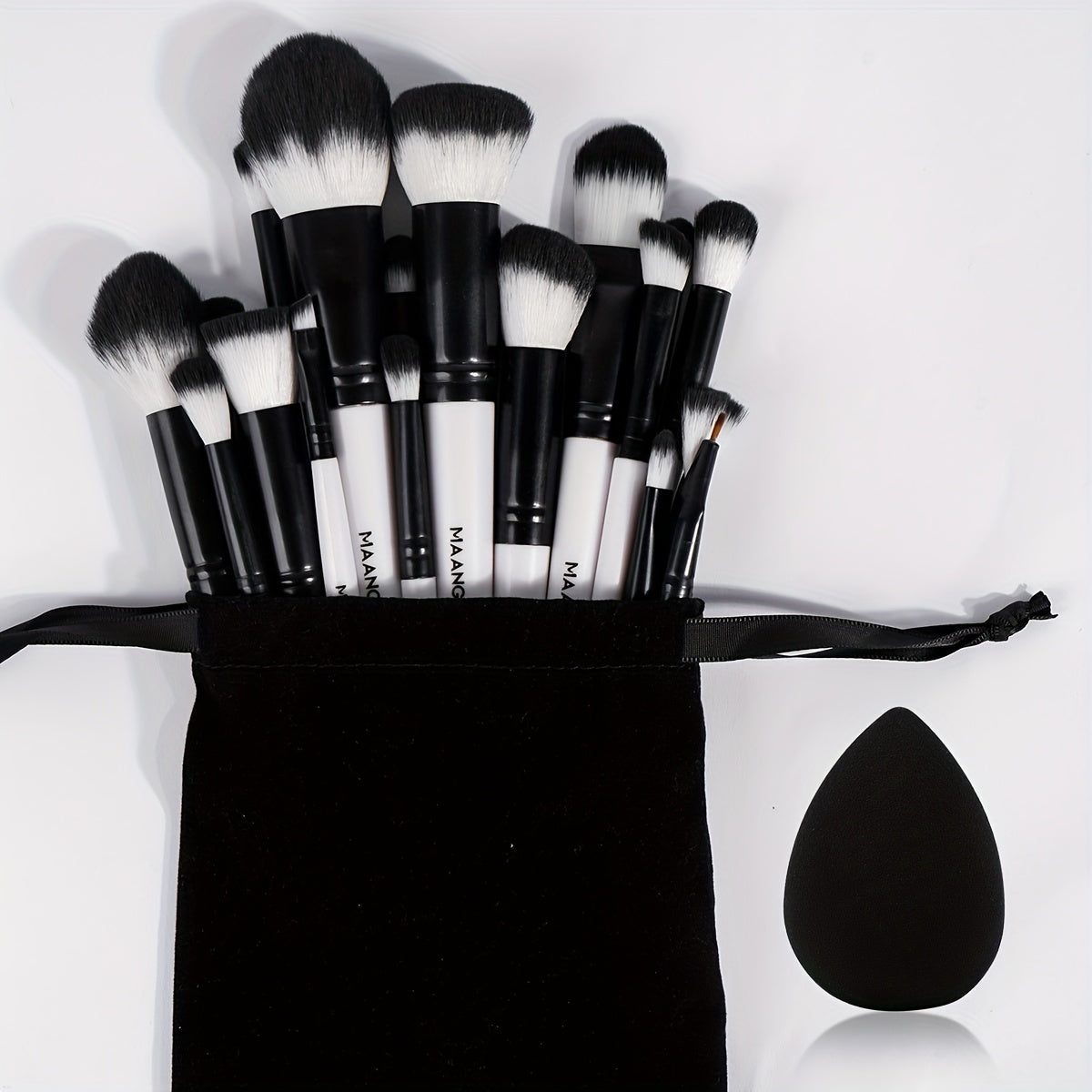 18-pack Professional Makeup Brush Set Including a Velvet Bag And a Medium-Sized Beauty Sponge. Features Soft Bristles for Foundation, Eyeshadow, Blending, Concealer, And Eyeliner Brushes. A Skin-Friendly Puff Combination, Per