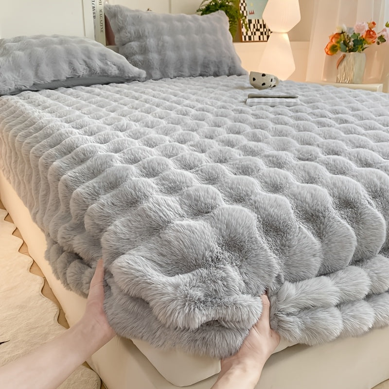 Rabbit Fur-Like Plush Fitted Sheet with 11.8" Deep Pocket (30-34cm) - Thickened Winter Bedspread, Anti-Slip Mattress Protector, Soft Fluffy Bed Cover for Queen/King/King Size Beds, Hotels, Dorms - Machine Washable Luxury Bedd