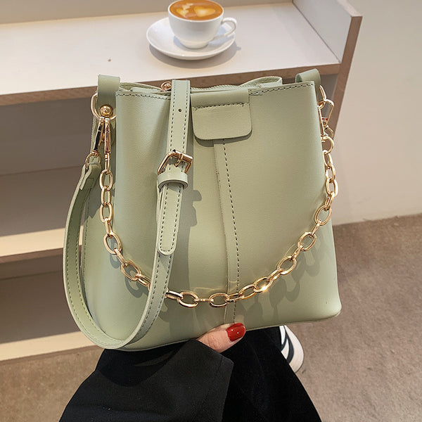 Simple Handbags Women's 2023 New Chain Fashion Messenger Bag Textured Bucket