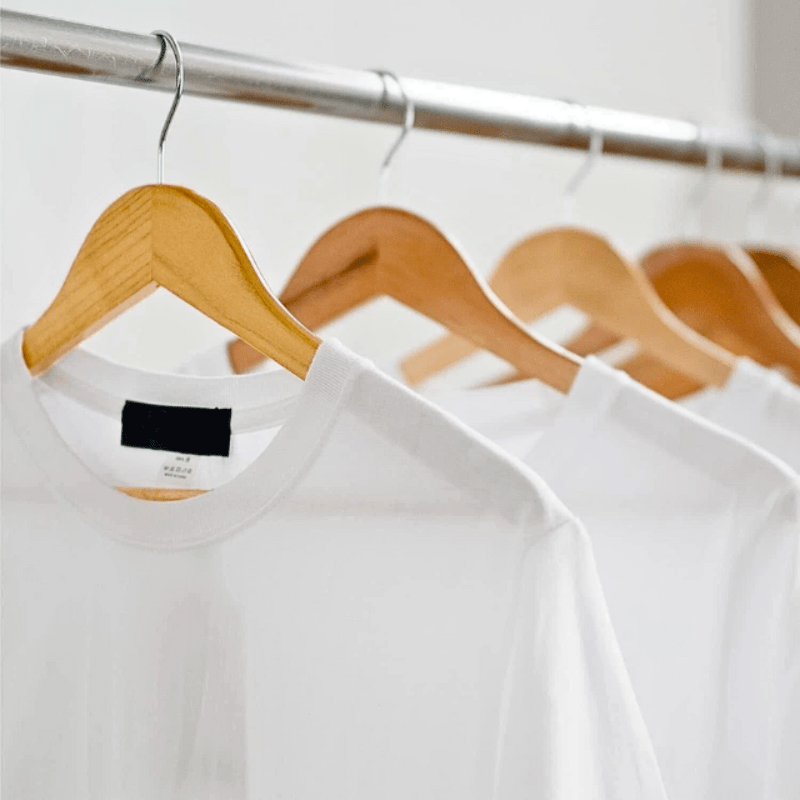 40-Pack Wooden Coat Hangers, Strong Hangers, Heavy Duty Hardwood Hangers, 360° Swivel Hook, Shoulder Notches for Camisoles, Trouser Bar, for Coats, Jackets, Suits, Trousers