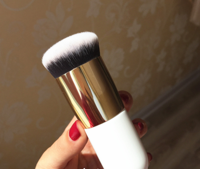 1-pc New Chubby Pier Foundation Brush: Flat Cream Makeup Brush Professional Cosmetic Makeup Tool