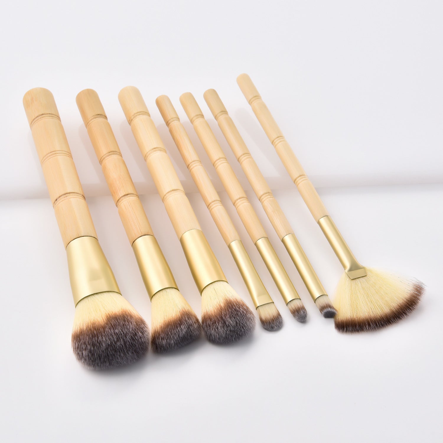 NEW 7 PIECES Bamboo Makeup Brushes Kit: Natural Soft Brush for Foundation, Blurry Eye, Beginner Cosmetic Brush Adjusting Tool