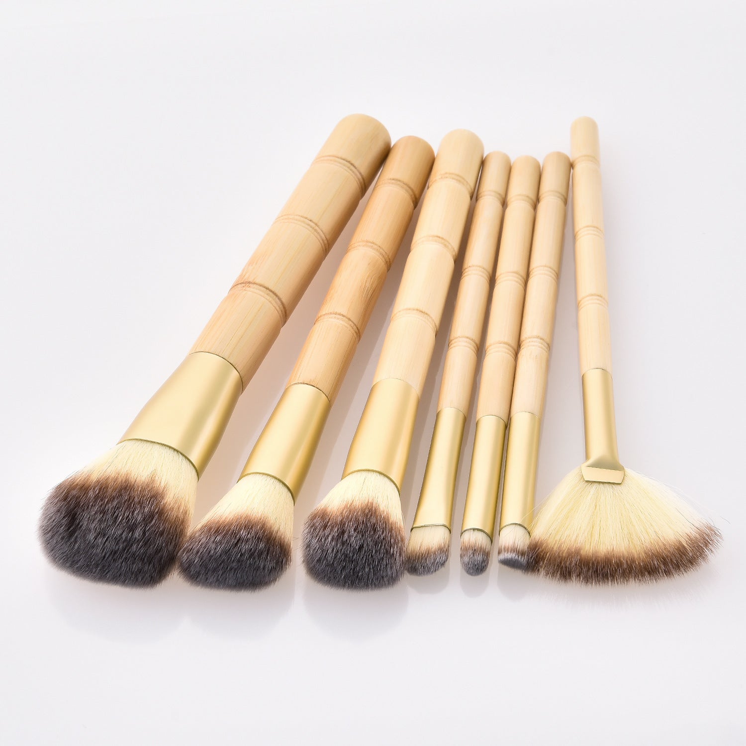 NEW 7 PIECES Bamboo Makeup Brushes Kit: Natural Soft Brush for Foundation, Blurry Eye, Beginner Cosmetic Brush Adjusting Tool