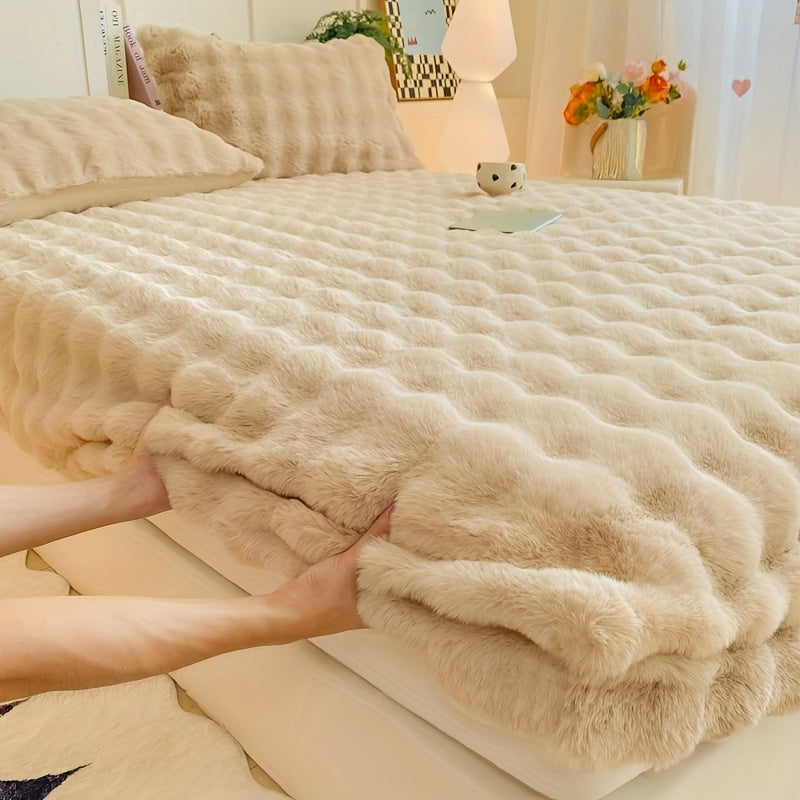 Rabbit Fur-Like Plush Fitted Sheet with 11.8" Deep Pocket (30-34cm) - Thickened Winter Bedspread, Anti-Slip Mattress Protector, Soft Fluffy Bed Cover for Queen/King/King Size Beds, Hotels, Dorms - Machine Washable Luxury Bedd