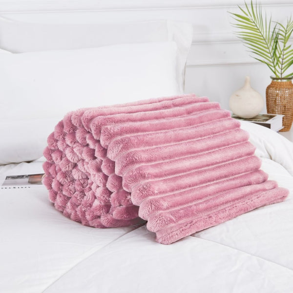 GC GAVENO CAVAILIA Luxury Ribbed Throw Blanket, Ultra-Soft and Cosy Plush Fleece, Lightweight Decorative Sofa Bed Cover, Perfect for All Seasons, Size 150x200cm, Premium Quality Polyester, Stylish Design for Home Comfort | Fa
