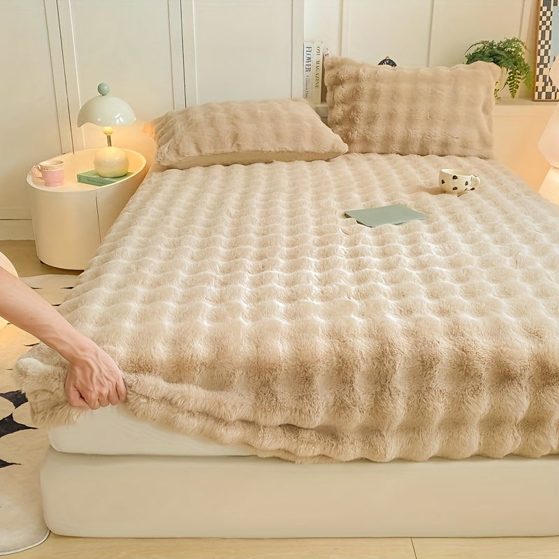 Rabbit Fur-Like Plush Fitted Sheet with 11.8" Deep Pocket (30-34cm) - Thickened Winter Bedspread, Anti-Slip Mattress Protector, Soft Fluffy Bed Cover for Queen/King/King Size Beds, Hotels, Dorms - Machine Washable Luxury Bedd