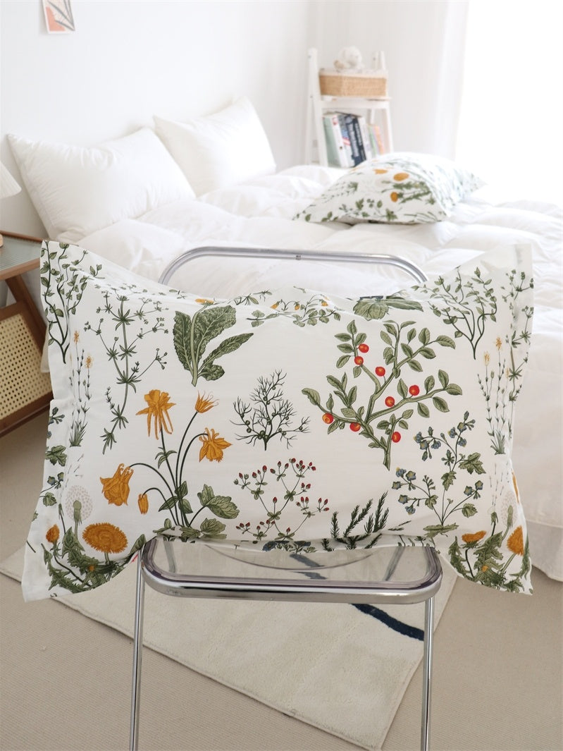 Dandelion Floral Pure Cotton Bed Sheets: Bring a touch of nature into your bedroom with these charming and comfortable floral-patterned sheets.