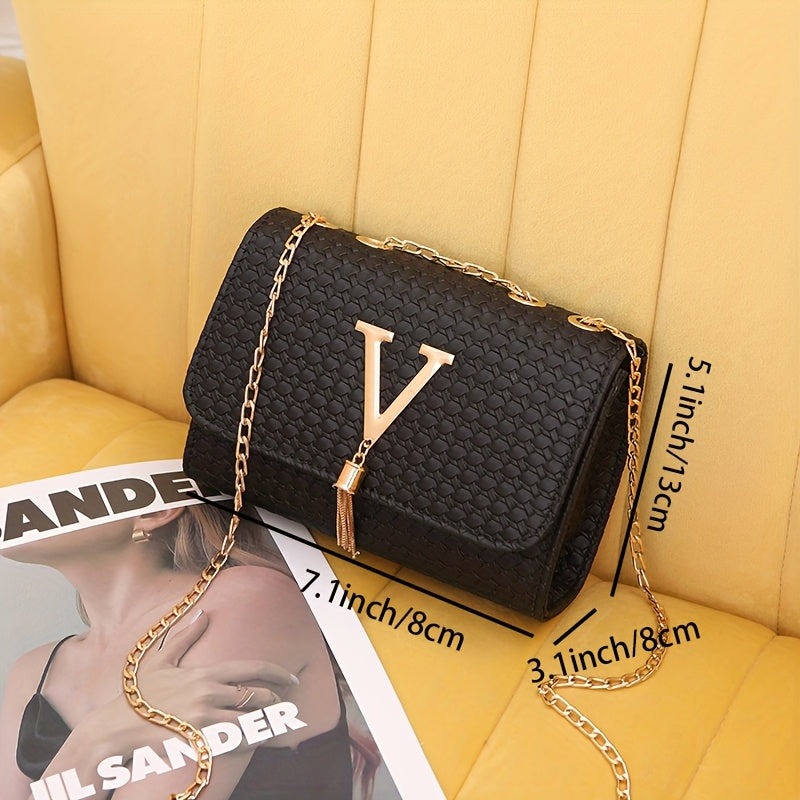 Women's Elegant Crossbody Bag with Golden-Tone Hardware – Magnetic Closure, Tassel Accent, and Chain Strap for a Sophisticated Look