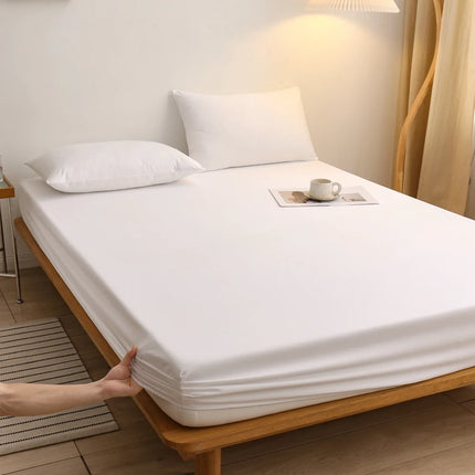 OKEYWOW solid color fitted sheet elastic mattress cover on a bed, suitable for single, double, queen, 140x190 or 200x220 beds.