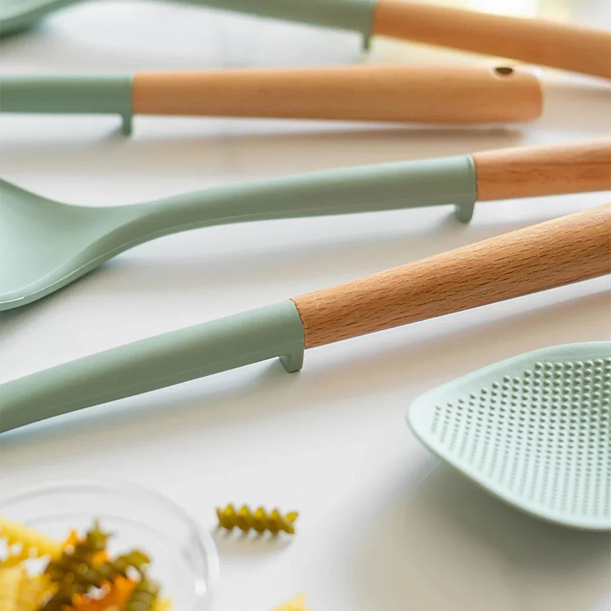 NEW Silicone Spatula Non Stick Pan Wooden Handle Silicone Vegetable Heat-resistant Silicone Cooking Spatula Spoon Kitchen tool