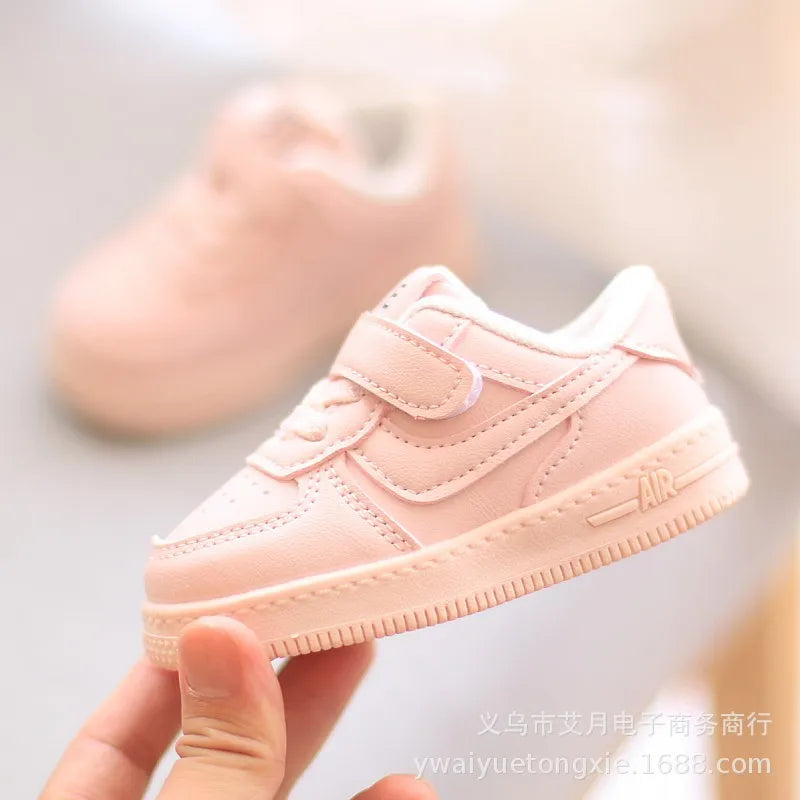 Children Sneakers: Boys and Girls Leather Low-Top Board Shoes. Students' Soft Bottom Footwear perfect for Kids' Running or Casual Wear.