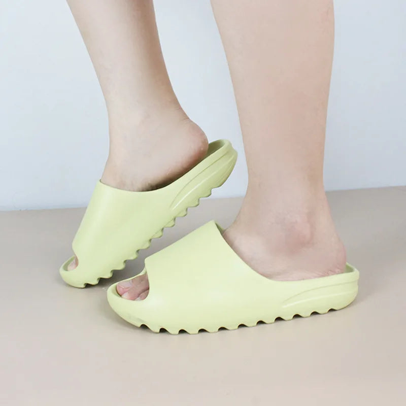 Summer Slippers EVA Soft Bottom Indoor Home Slides Sandals: Light Beach Shoes Male Slippers Flip Flops