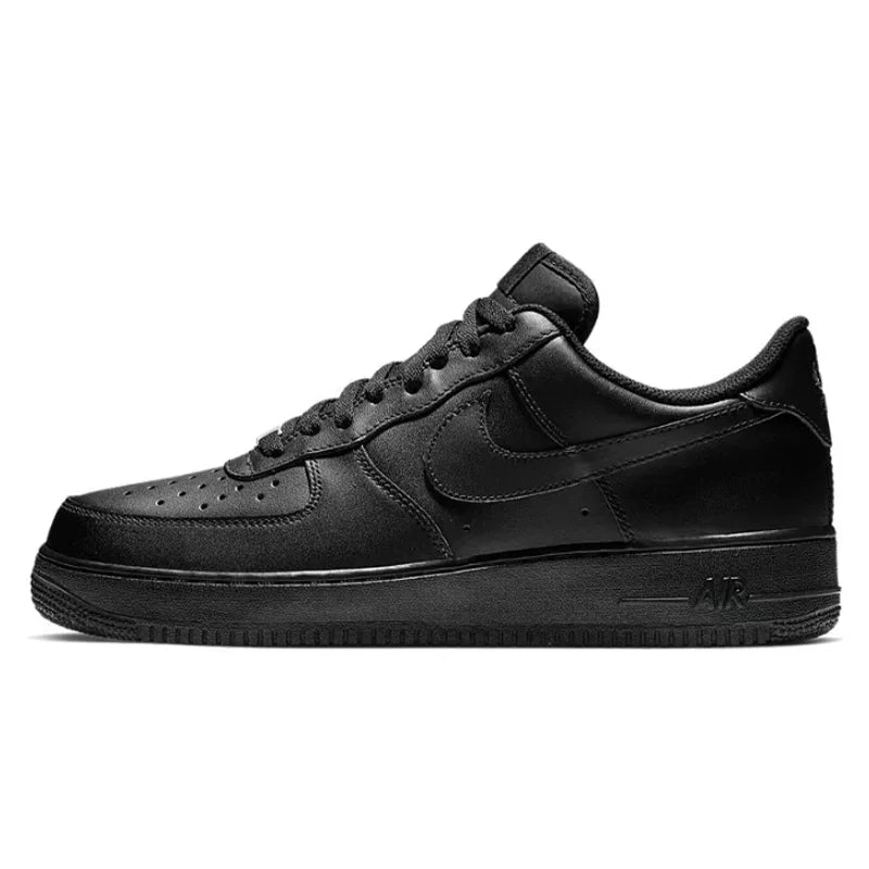 Nike Air Force 1 '07 Low Skateboarding Shoes: Unisex design for men and women, featuring the classic AF1 style in white for versatile streetwear.