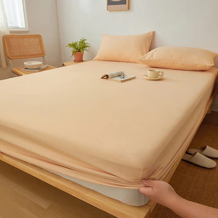 OkeyWOW cotton fitted sheet in solid color with elastic edges on a king-size mattress, 160x200cm or 200x200cm, non-slip design