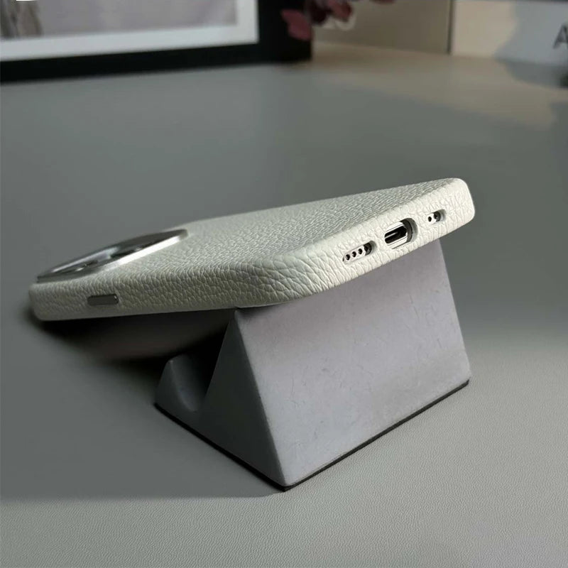 Luxury Wireless Charging MagSafe Leather Phone Case: Compatible with iPhone 13/14/15 Pro Max