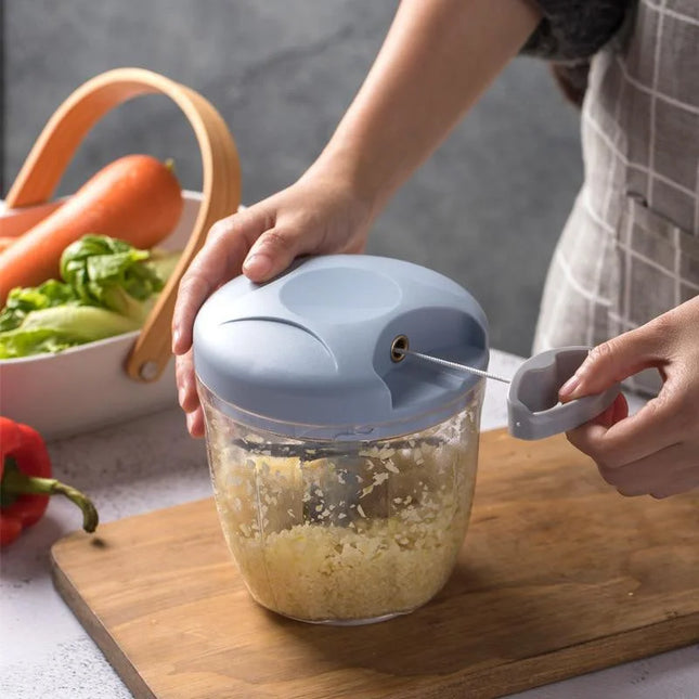 OkeyWOW manual meat mincer and garlic chopper with 500/900ml capacity, rotating crusher for onions and vegetables in kitchen tool.