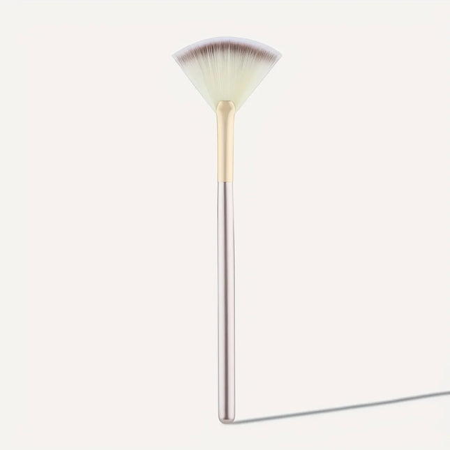 GlowFan Highlight & Contour Makeup Brush for Face