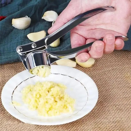 SteelGrip Garlic Press Zinc Alloy Stainless Steel Manual Anti Skid Multifunction Kitchen Crusher Tool