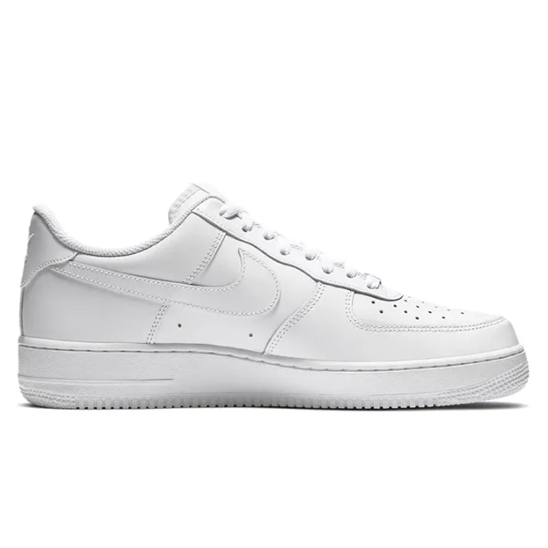 Nike Air Force 1 '07 Low Skateboarding Shoes: Unisex design for men and women, featuring the classic AF1 style in white for versatile streetwear.