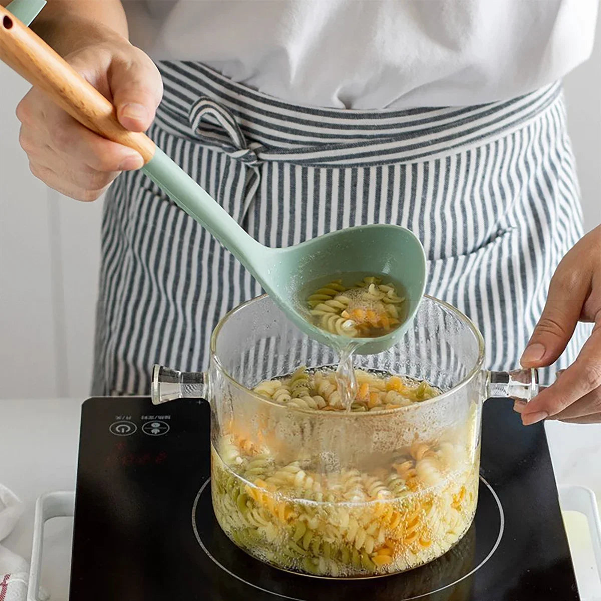 NEW Silicone Spatula Non Stick Pan Wooden Handle Silicone Vegetable Heat-resistant Silicone Cooking Spatula Spoon Kitchen tool