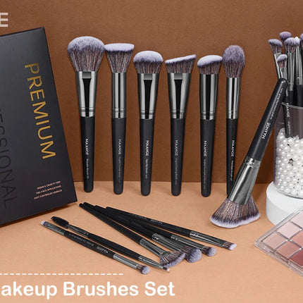 Velora Beauty 25pcs Makeup Brush Gift Set Foundation Eyeshadow Contour Concealer Kit