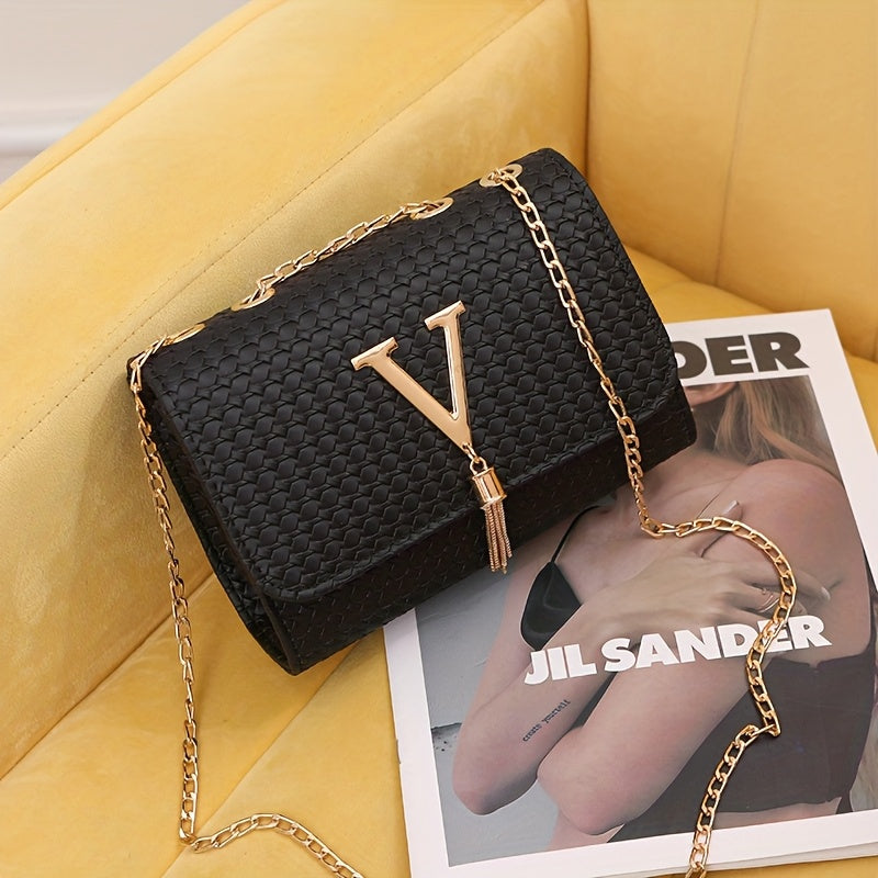 Women's Elegant Crossbody Bag with Golden-Tone Hardware – Magnetic Closure, Tassel Accent, and Chain Strap for a Sophisticated Look