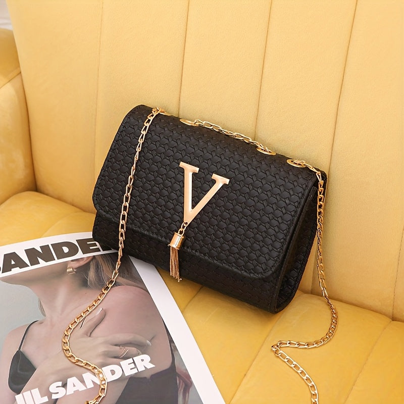 Women's Elegant Crossbody Bag with Golden-Tone Hardware – Magnetic Closure, Tassel Accent, and Chain Strap for a Sophisticated Look