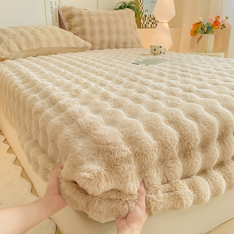 Rabbit Fur-Like Plush Fitted Sheet with 11.8" Deep Pocket (30-34cm) - Thickened Winter Bedspread, Anti-Slip Mattress Protector, Soft Fluffy Bed Cover for Queen/King/King Size Beds, Hotels, Dorms - Machine Washable Luxury Bedd
