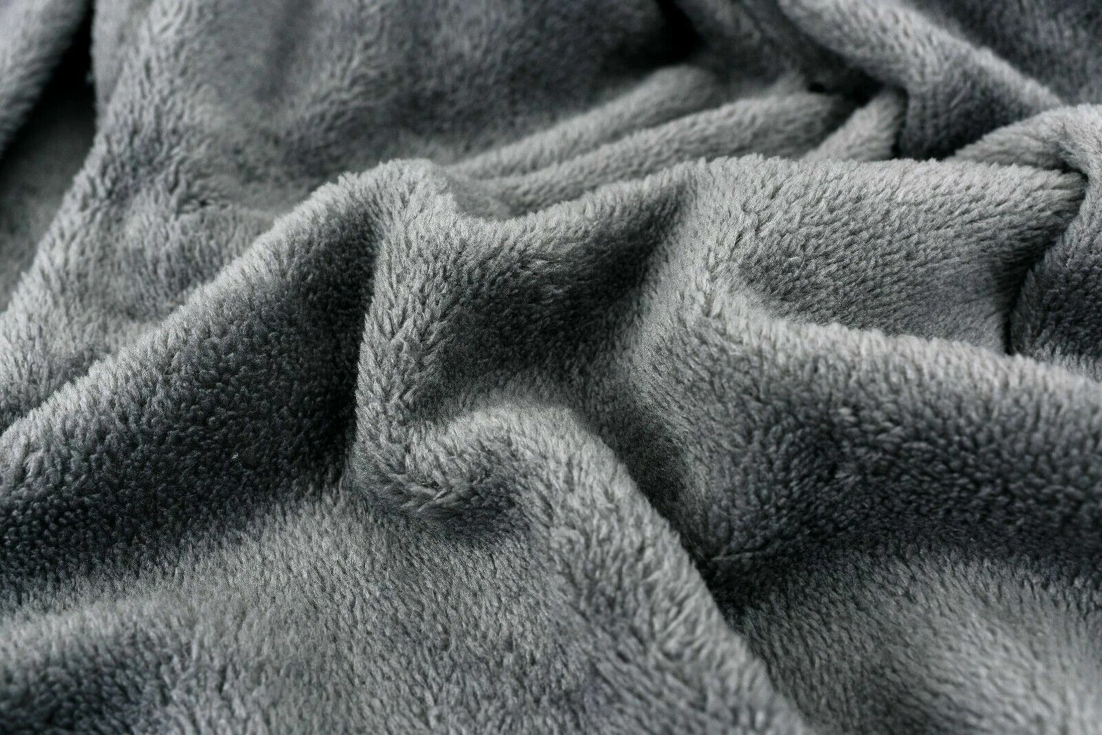 Durable Machine Washable Fleece Home Décor Blanket