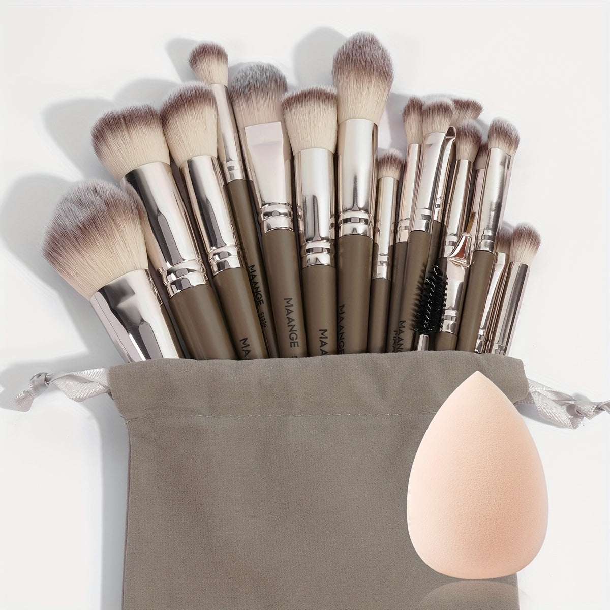 18-pack Professional Makeup Brush Set Including a Velvet Bag And a Medium-Sized Beauty Sponge. Features Soft Bristles for Foundation, Eyeshadow, Blending, Concealer, And Eyeliner Brushes. A Skin-Friendly Puff Combination, Per