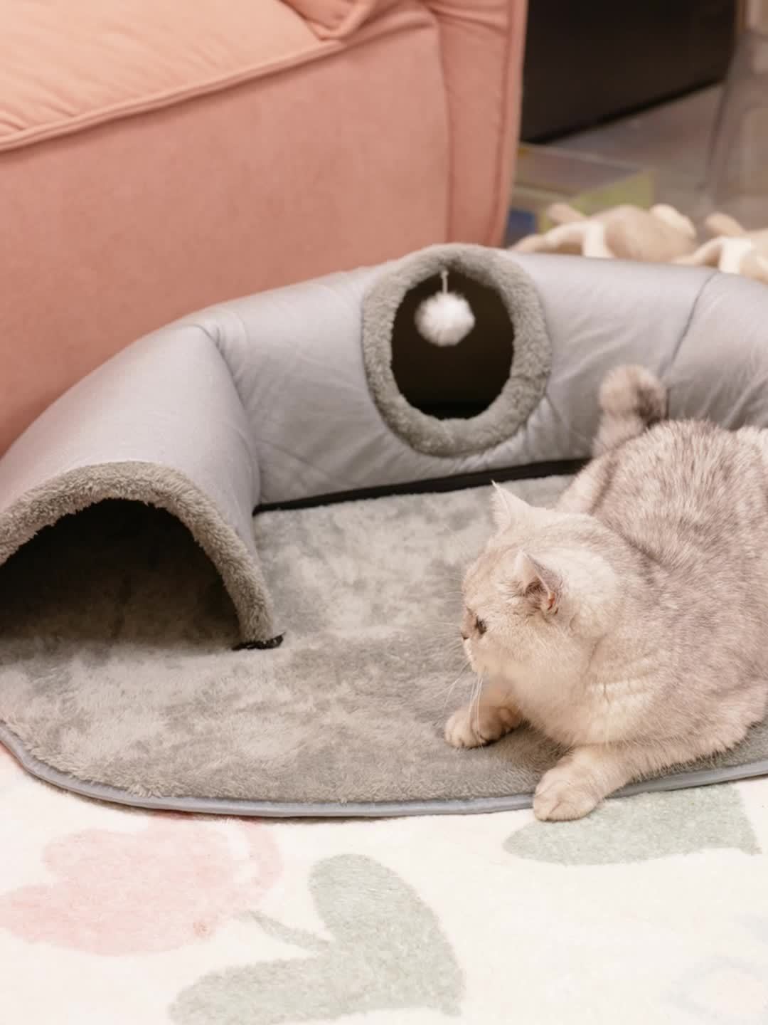 Cozy Hideout for Small Cats & Rabbits up to 8kg, Anti-Slip Bottom & Easy-Clean Design, Durable Pet Furniture
